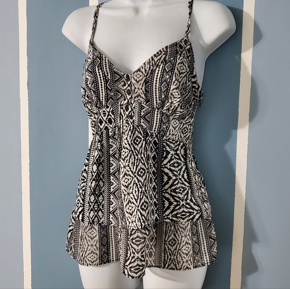 NWOT American Eagle Outfitters Geometric Black and White Camisole